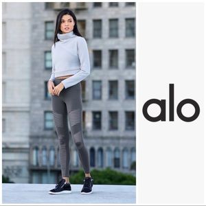 DEAL! Alo Yoga Moto Legging - Anthracite